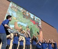Dévoilement d'une murale géante à l'école secondaire publique De La Salle